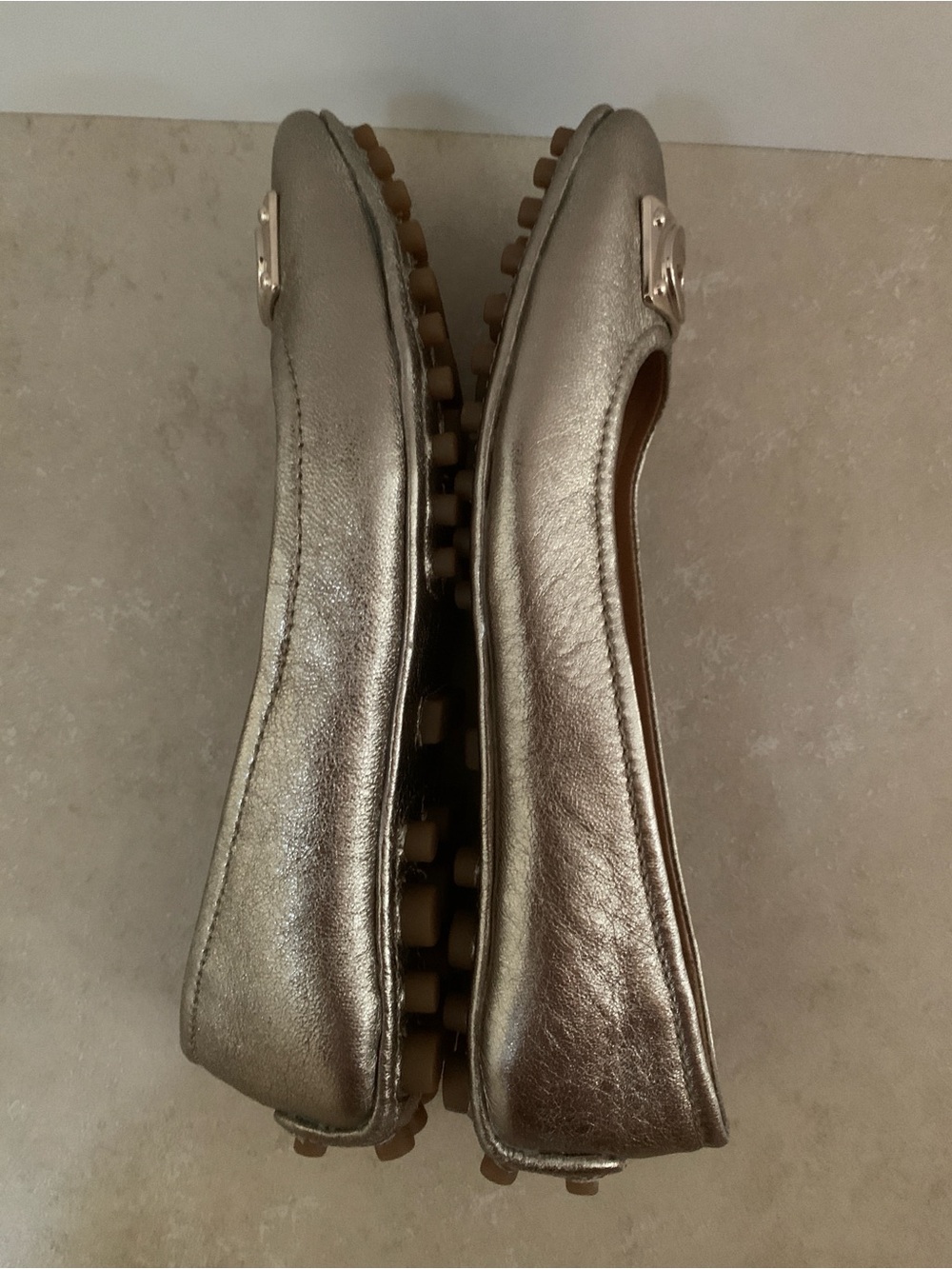 Coach Vernon Soft Metallic Leather Ballet Flat Turnlock Hardware Loafers 6B - Picture 5 of 6